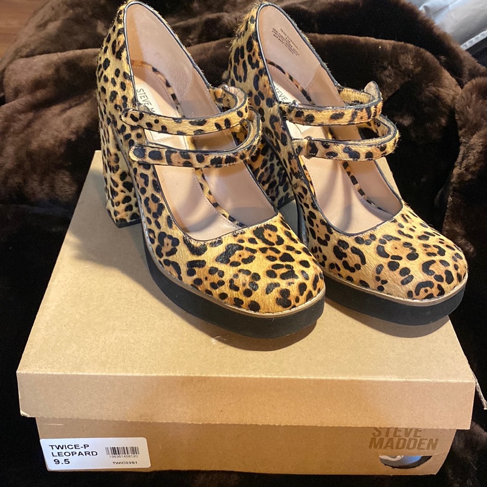 Steve Madden twice P leopard loafers
